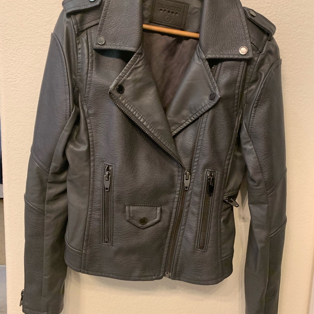 Women’s jacket - Picture 2 of 6